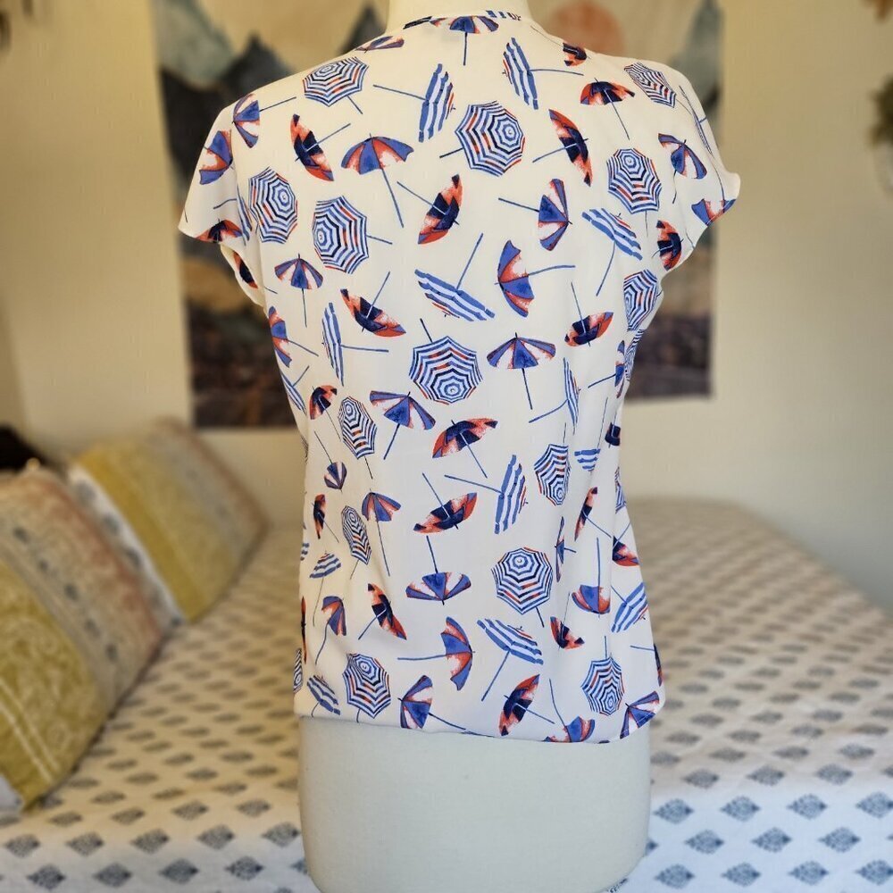 Talbots Petites Beach Umbrella Print V-Neck Blouse SP Red White Blue Nautical - Picture 8 of 13